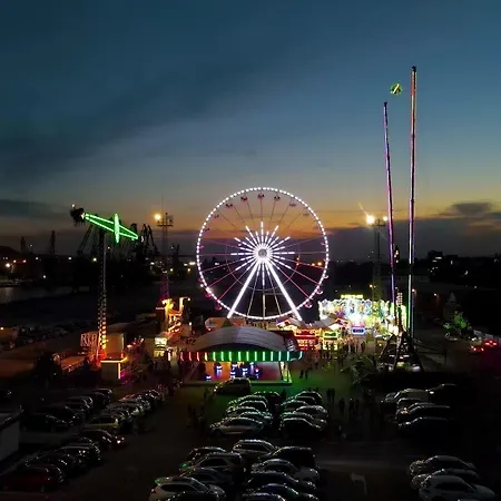 Panorama - Free Ev Charging Station 4* Warna