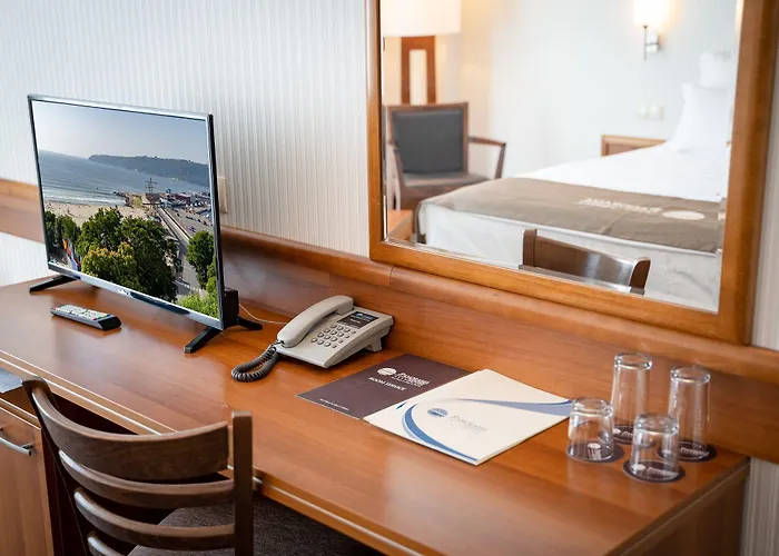 Panorama - Free Ev Charging Station فارنا