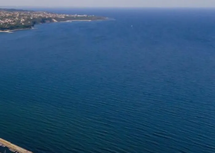 Panorama - Free Ev Charging Station 4* Varna