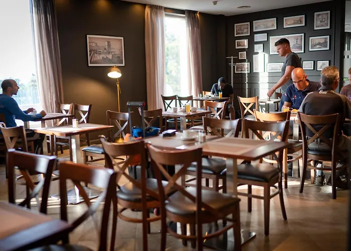 Hotel Panorama - Free Ev Charging Station 4*