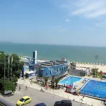 Panorama - Free Ev Charging Station Hotel Warna