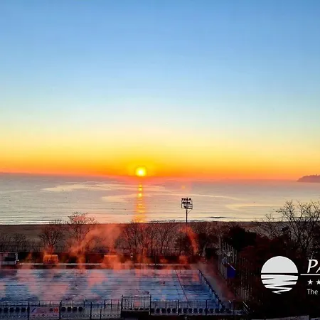 Panorama - Free Ev Charging Station 4* Varna